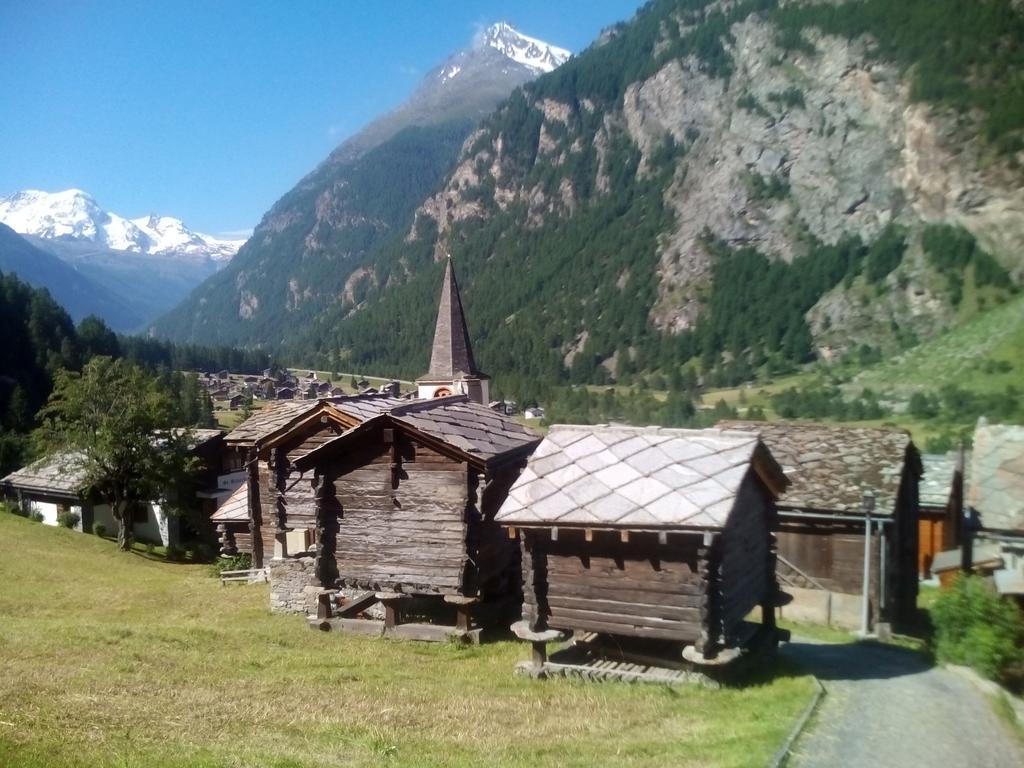 Hotel Klein Matterhorn Randa Bagian luar foto